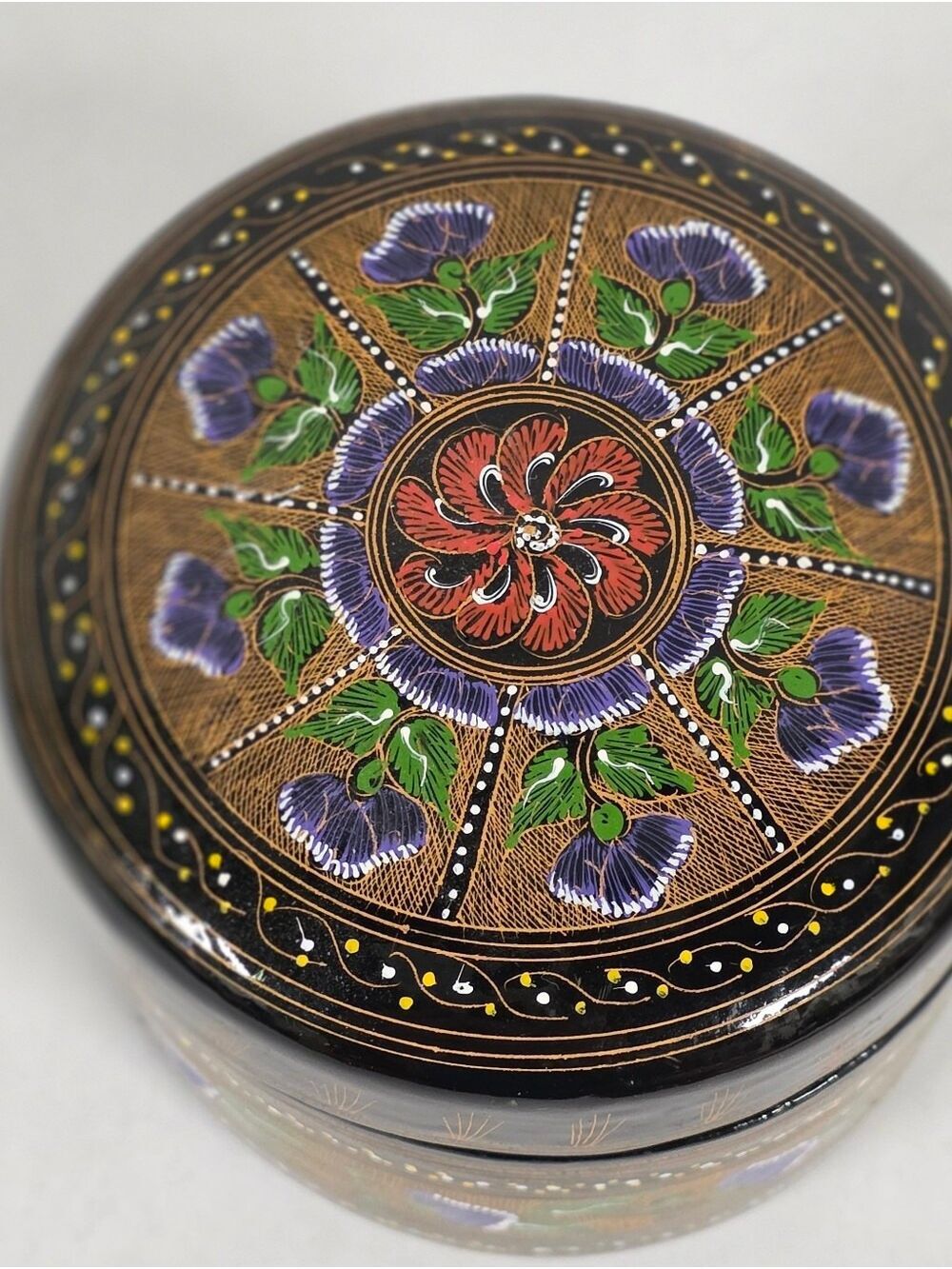 Vintage Round Trinket Lacquerware Box, Glossy Black Finish, Made In Thailand - Picture 3 of 14
